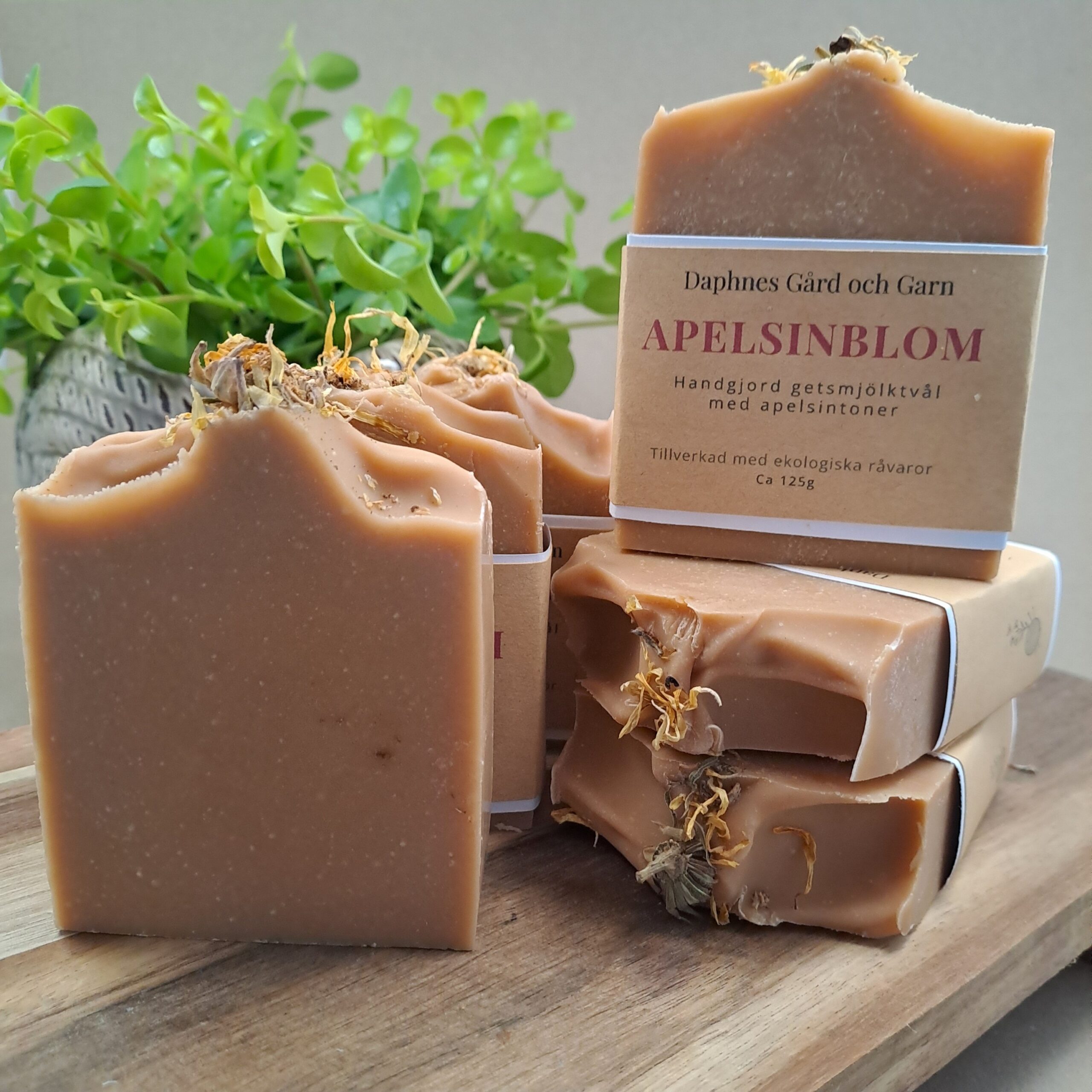 apelsinblom handgjord getmjölkstvål med apelsintoner